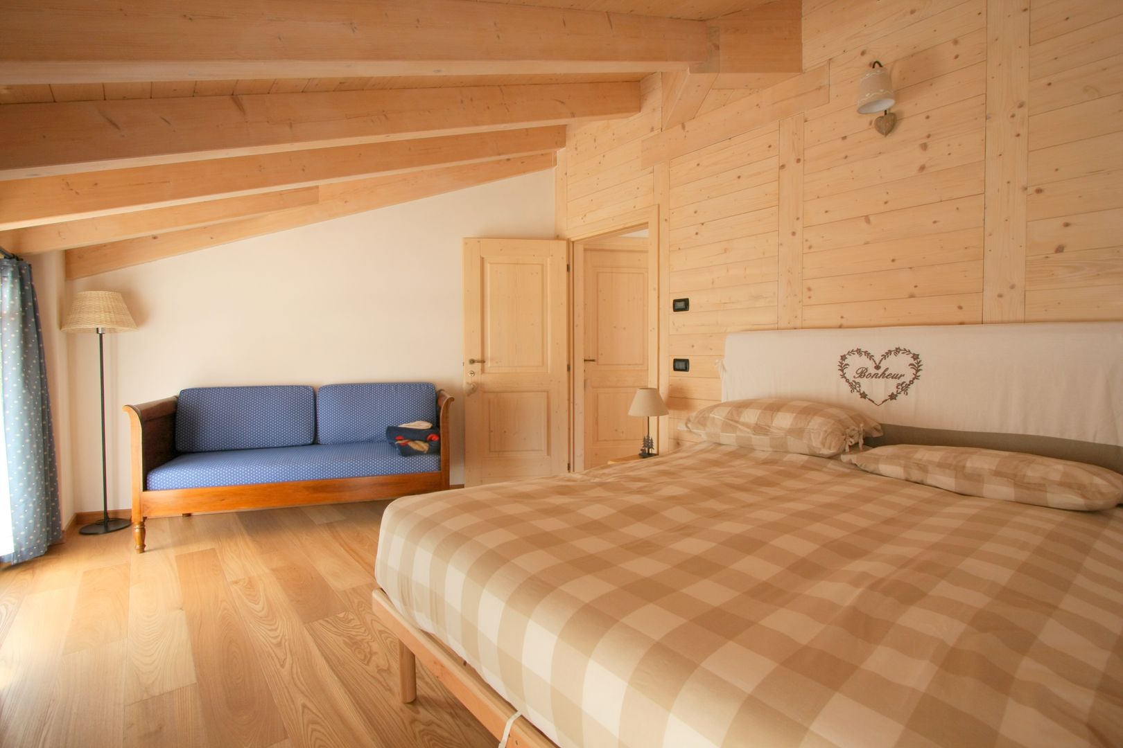 Casa Pinè, Cubisoft Cubisoft Rustic style bedroom