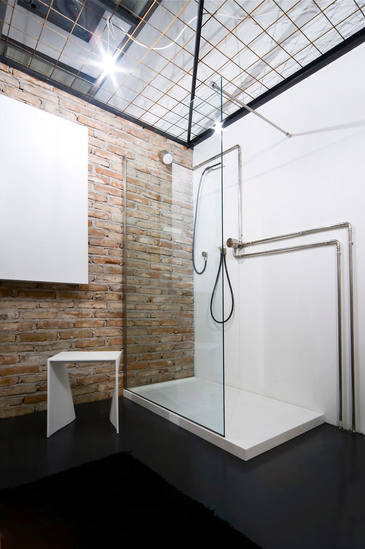 Pareti doccia in cristallo_Walk in, GAL srl GAL srl Modern bathroom Bathtubs & showers