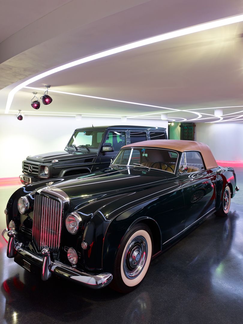 Private Garage and party room, Tobias Link Lichtplanung Tobias Link Lichtplanung โรงรถและหลังคากันแดด