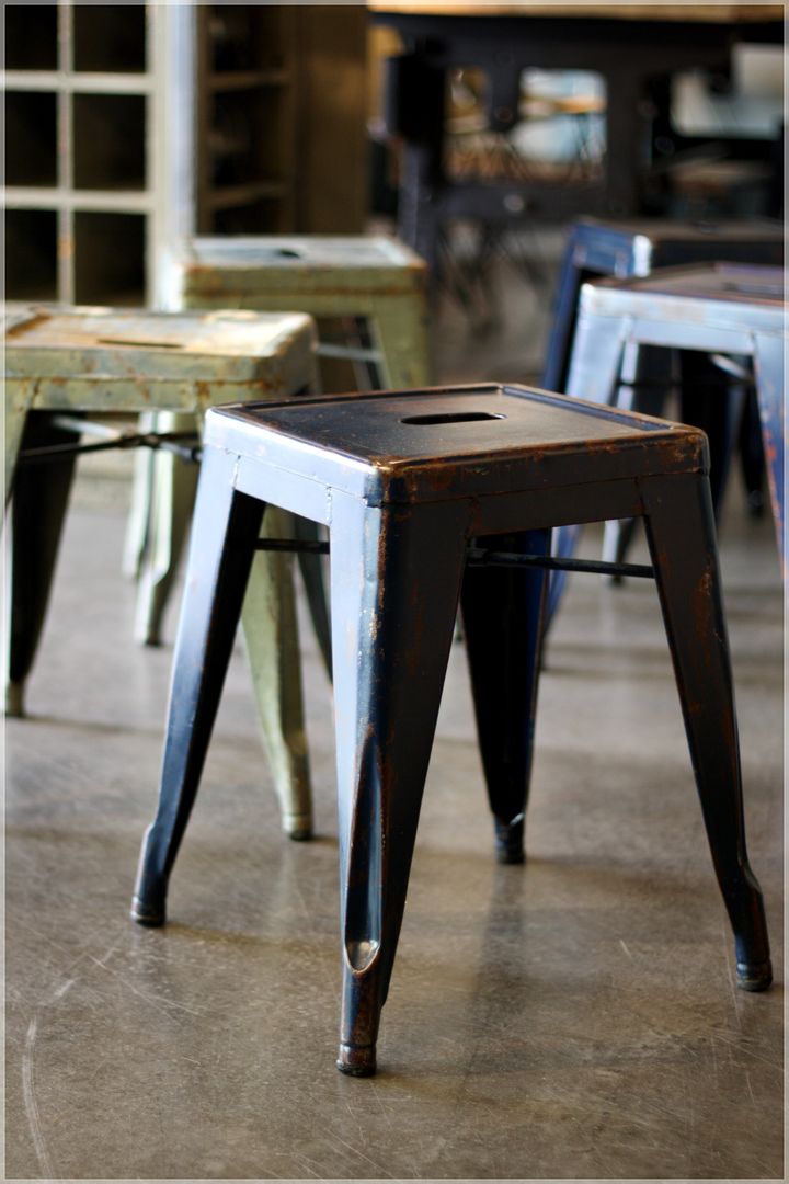 Möbel/Tolix Hocker Vintage., func. functional furniture func. functional furniture インダストリアルデザインの リビング 椅子