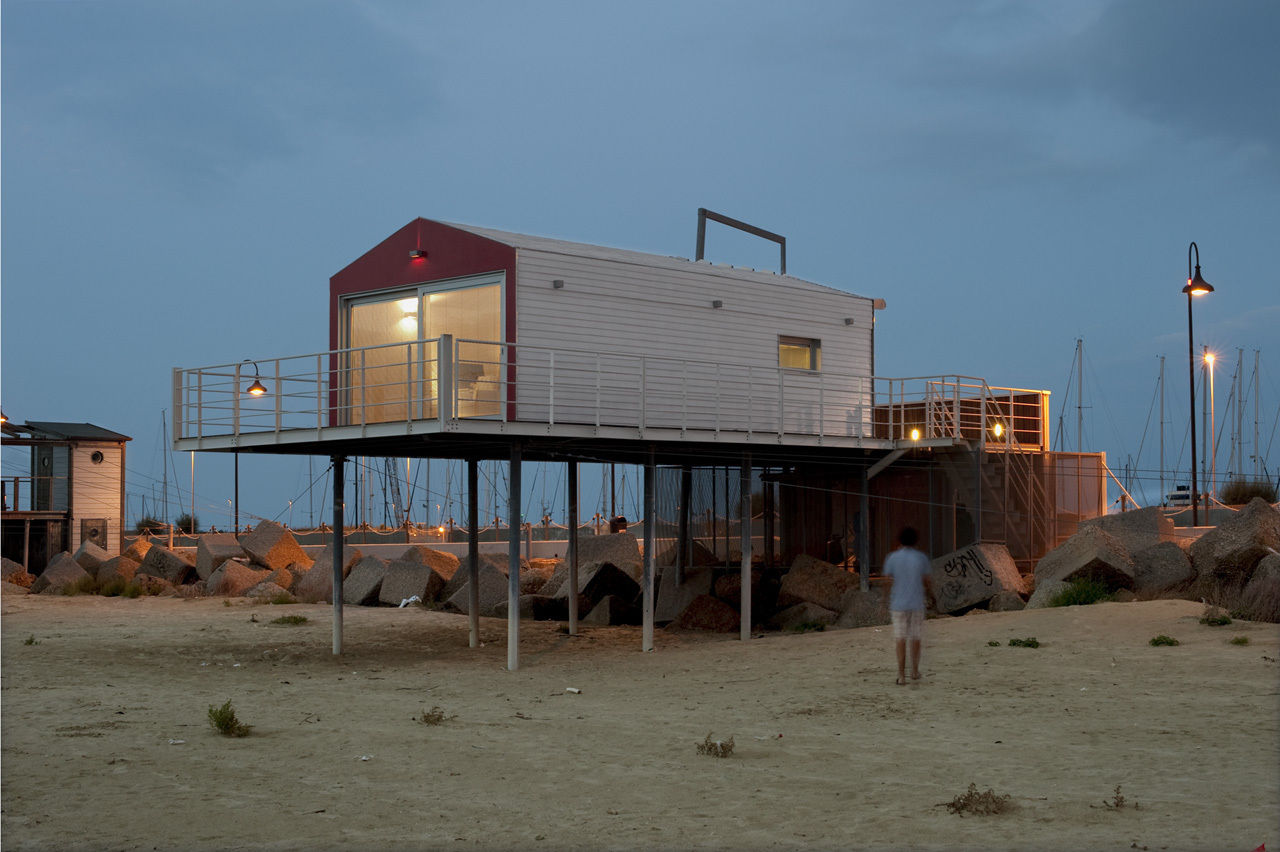 A room over the sea - Trabocco, Studio Zero85 Studio Zero85 지중해스타일 주택