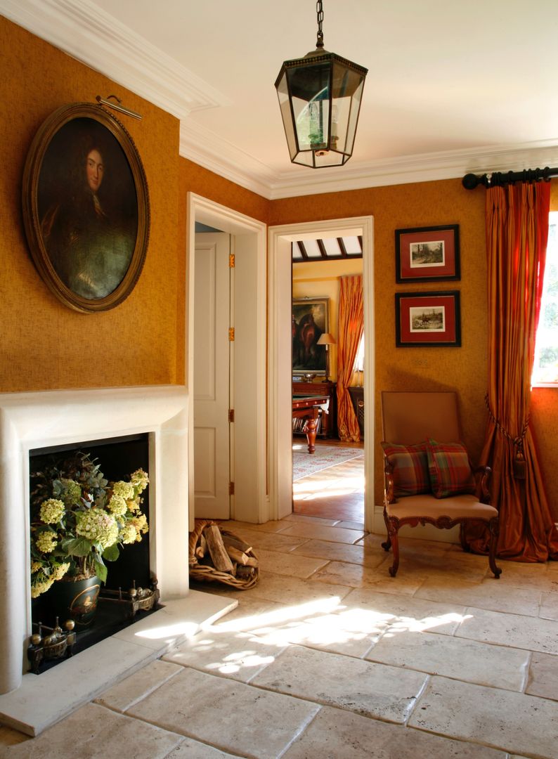 A classic style house that you will fall in love with, VSP Interiors VSP Interiors Soggiorno classico