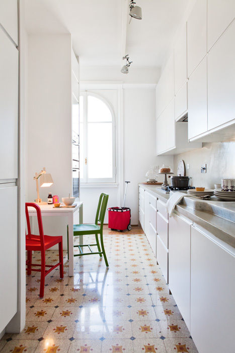 Renovation of an apartment placed in Parioli-Pinciano neighbourhood in Rome., Studio Cassiani Studio Cassiani Cuisine moderne