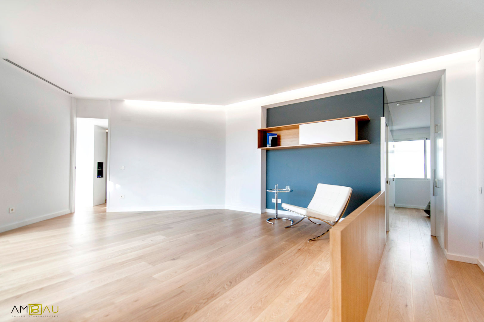 ATICO EN JOAQUIN COSTA, amBau Gestion y Proyectos amBau Gestion y Proyectos Eclectic style living room