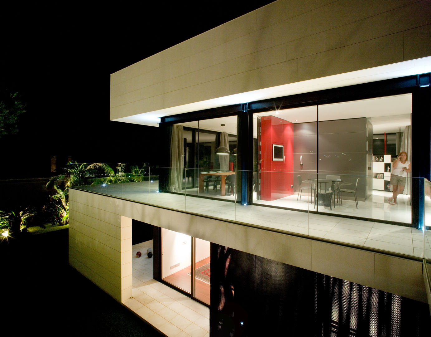 Casa Sevilla, MARIO COREA ARQUITECTURA MARIO COREA ARQUITECTURA ระเบียงและนอกชาน