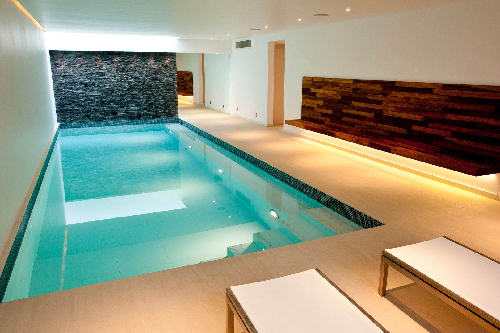 Minimalist Subterranean Pool, London Swimming Pool Company London Swimming Pool Company Piscinas de estilo moderno
