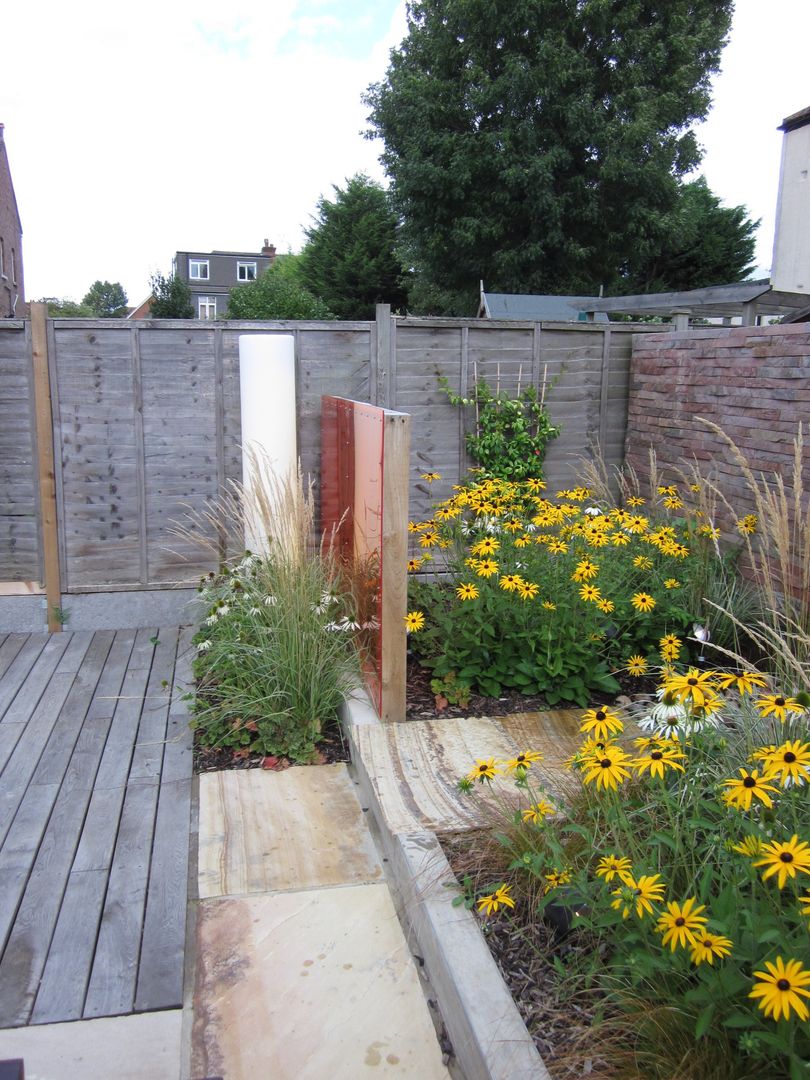 Modern Family garden in North London, Earth Designs Earth Designs Jardines de estilo moderno