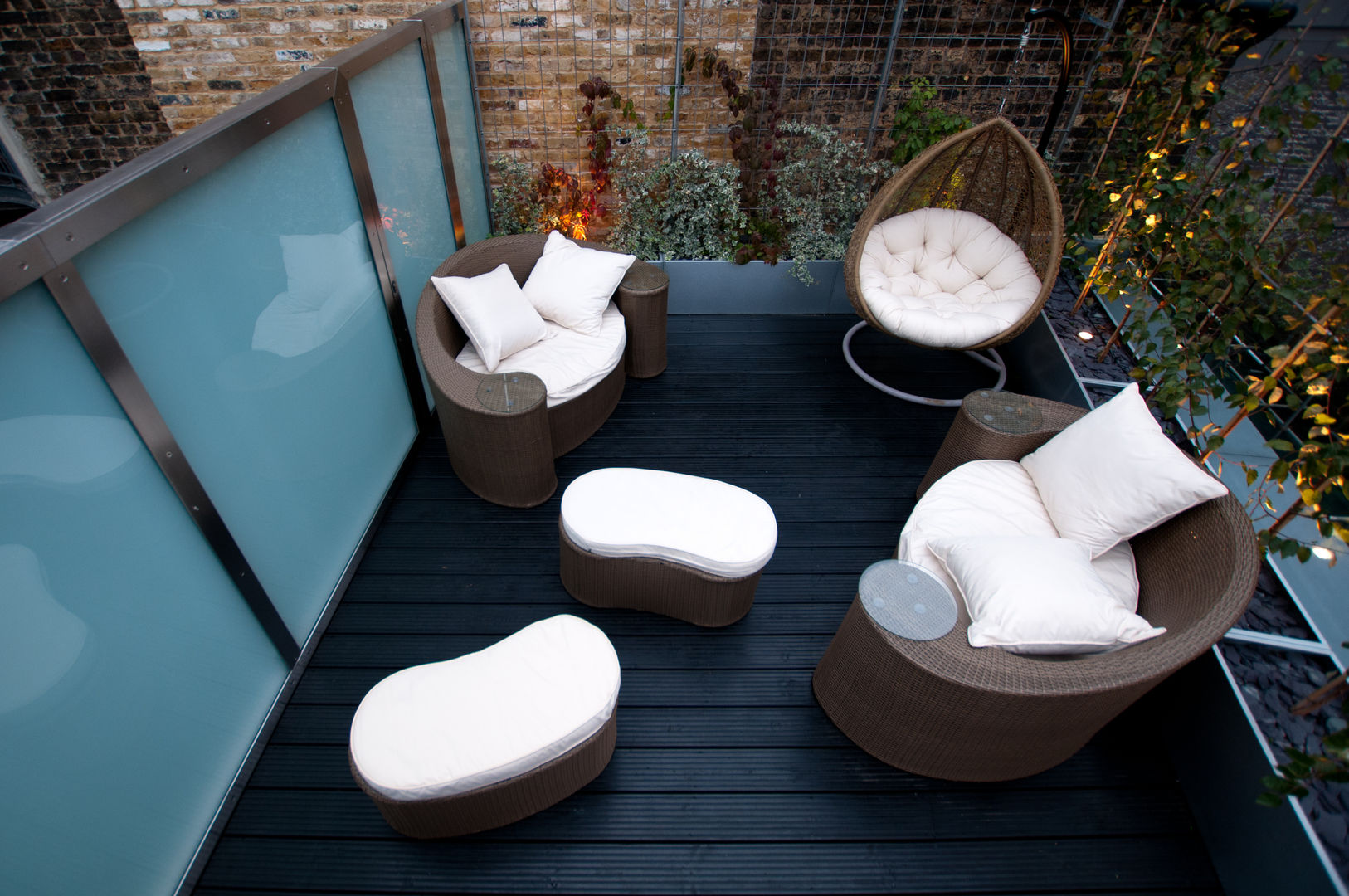 London Bridge, London, Urban Roof Gardens Urban Roof Gardens Moderner Balkon, Veranda & Terrasse