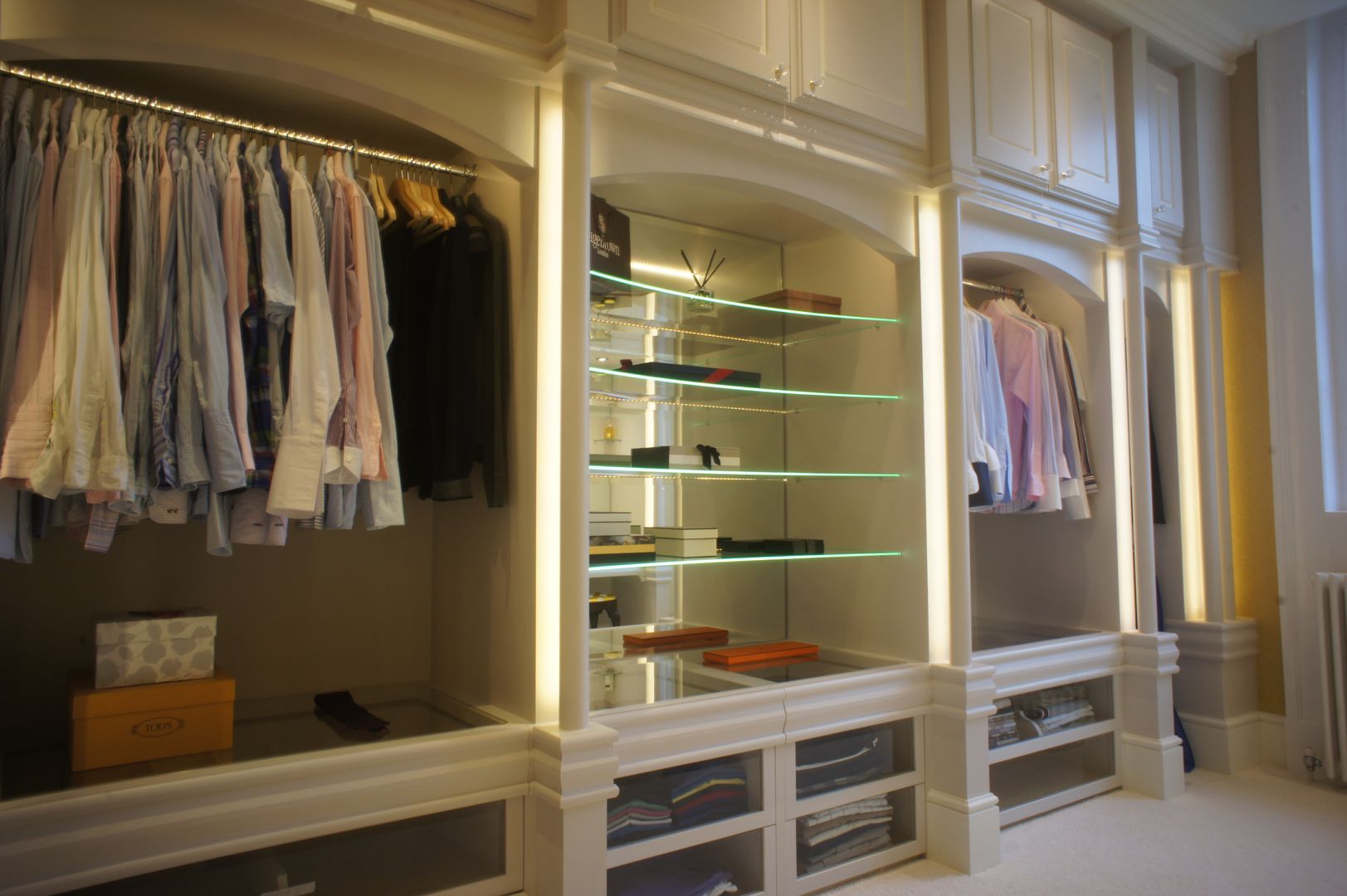 DRESSING ROOM FOR PRIVATE CLIENT, 2A Design 2A Design 컨트리스타일 드레싱 룸