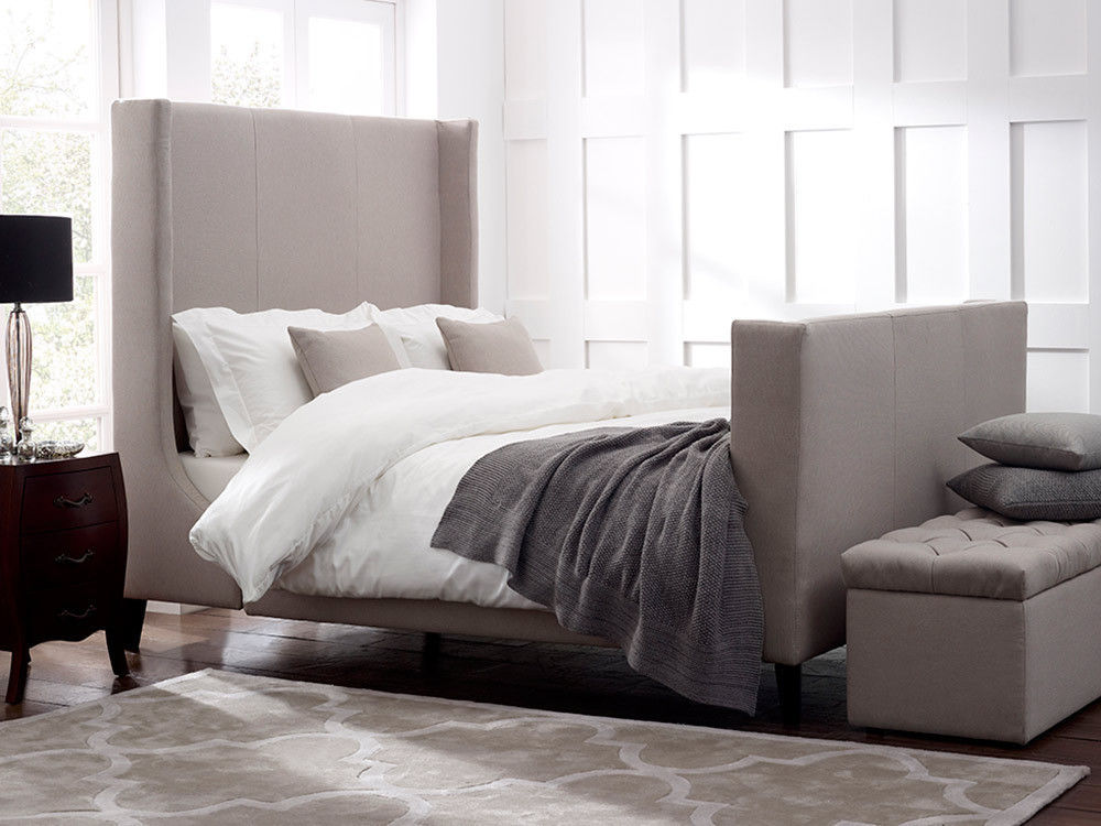 Newton Bed homify Modern style bedroom Beds & headboards