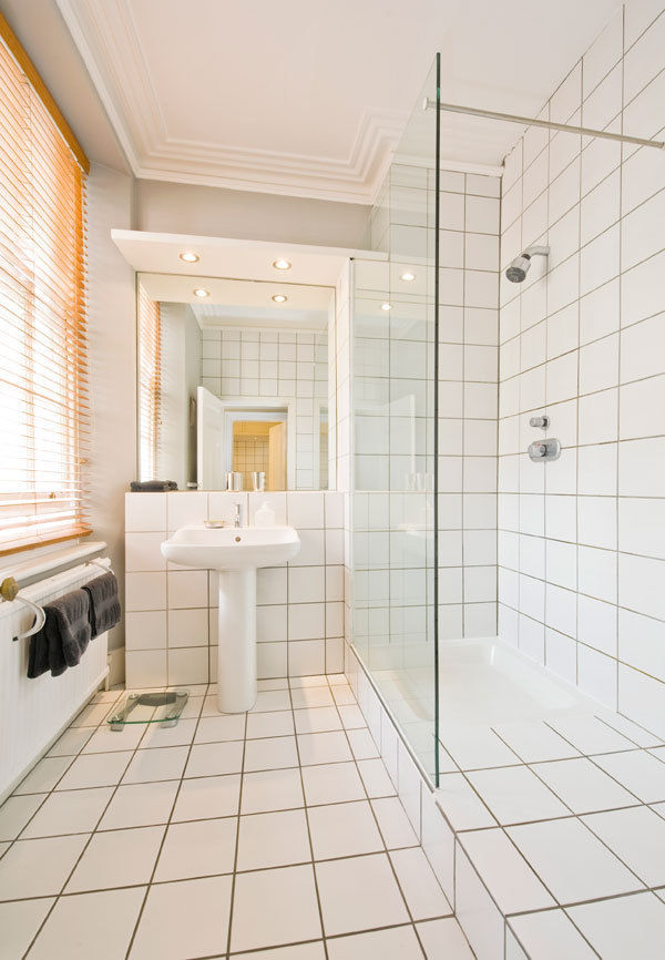 Shower Room homify Moderne badkamers