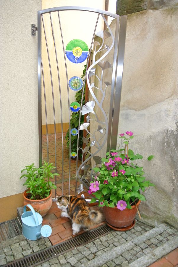 Stainless Steel Garden Gates Edelstahl Atelier Crouse: Giardino moderno