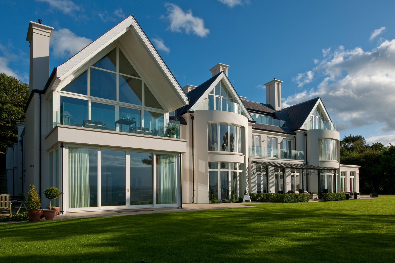 Landmark Home On Elevated Coastal Site With Panoramic Views, Des Ewing Residential Architects Des Ewing Residential Architects Klasyczne domy