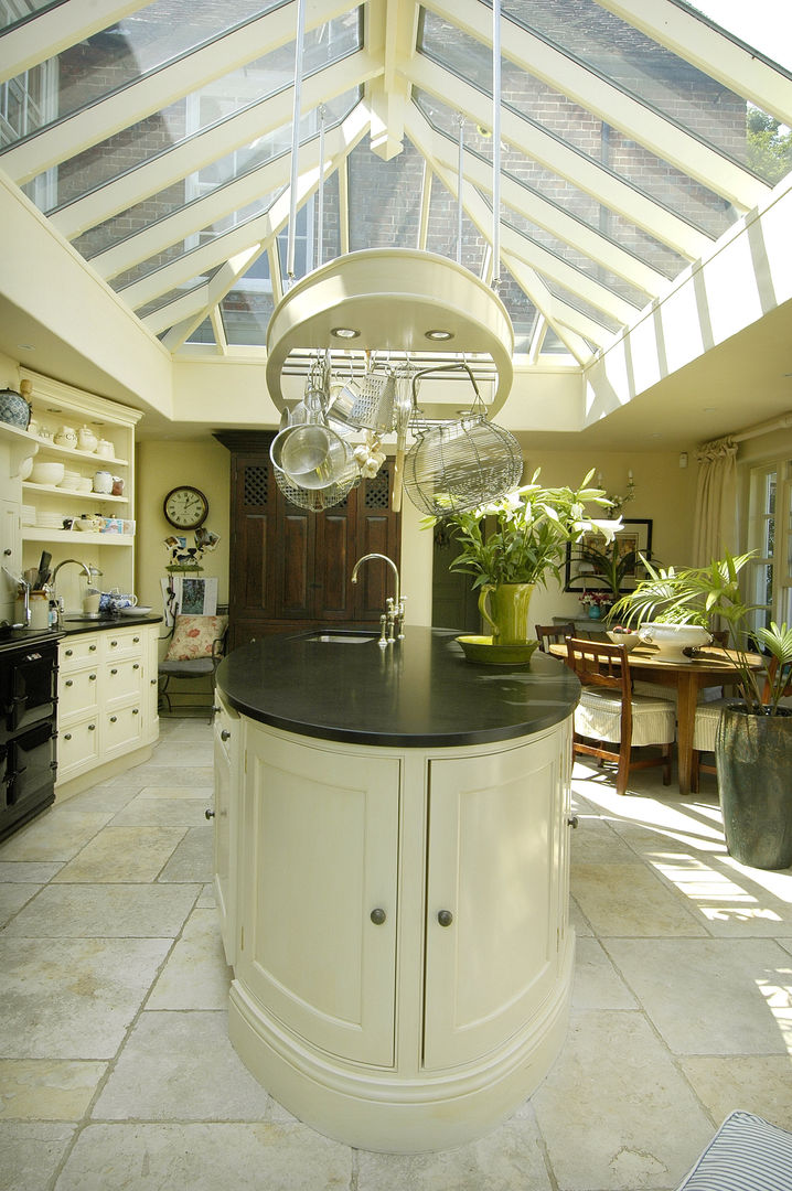 The Oval , Fine Fitted Interiors Fine Fitted Interiors Nhà bếp: thiết kế nội thất · bố trí · hình ảnh