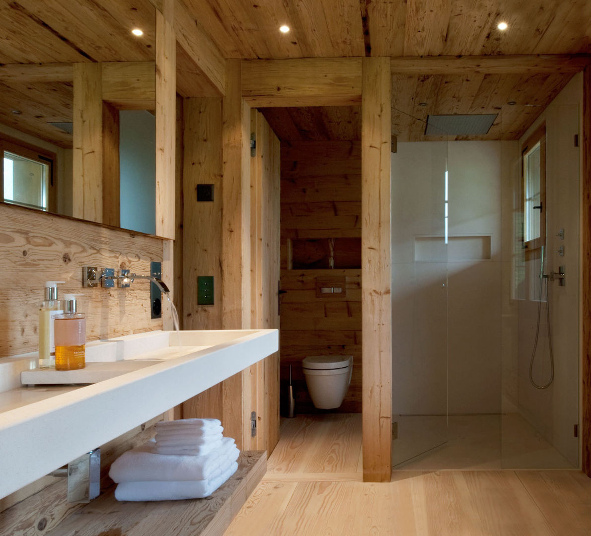 Chalet Gstaad, Ardesia Design Ardesia Design Salle de bain rustique