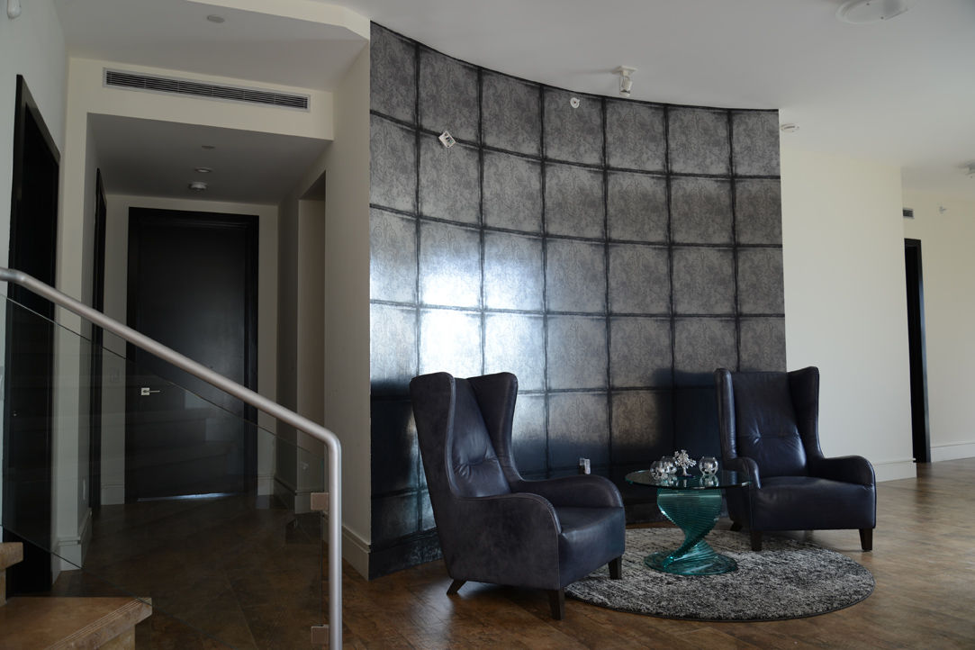 Nightingale Decor, Hollywood Hills, Erika Winters® Design Erika Winters® Design Modern corridor, hallway & stairs