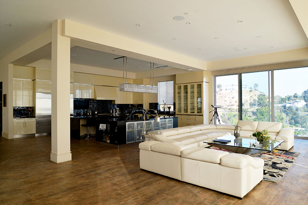 Nightingale Decor, Hollywood Hills, Erika Winters® Design Erika Winters® Design Modern living room