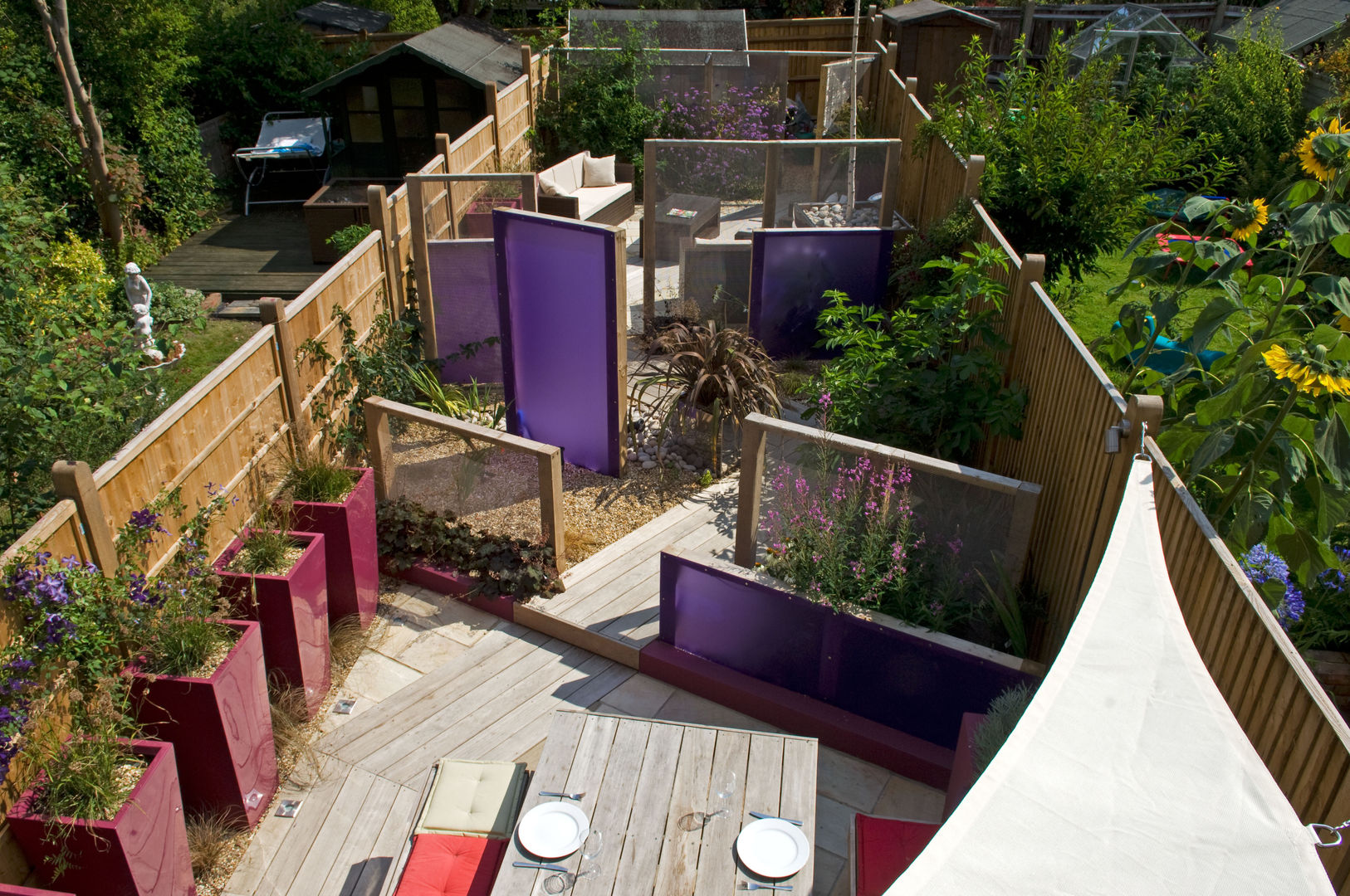 Party garden in Sevenoaks, Kent, Earth Designs Earth Designs Jardines de estilo moderno