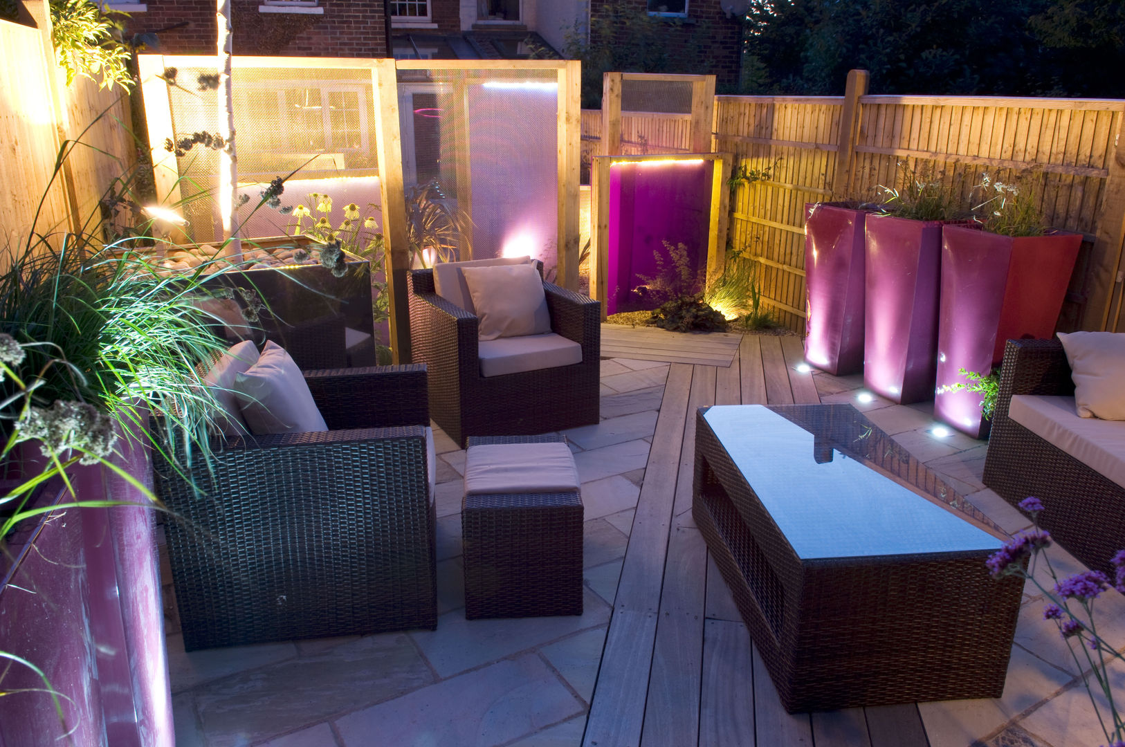 Party garden in Sevenoaks, Kent, Earth Designs Earth Designs Jardines de estilo moderno