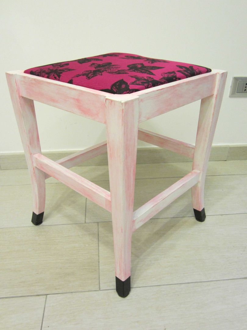 Beautiful stool Studio MP Cocinas de estilo rural Mesas y sillas