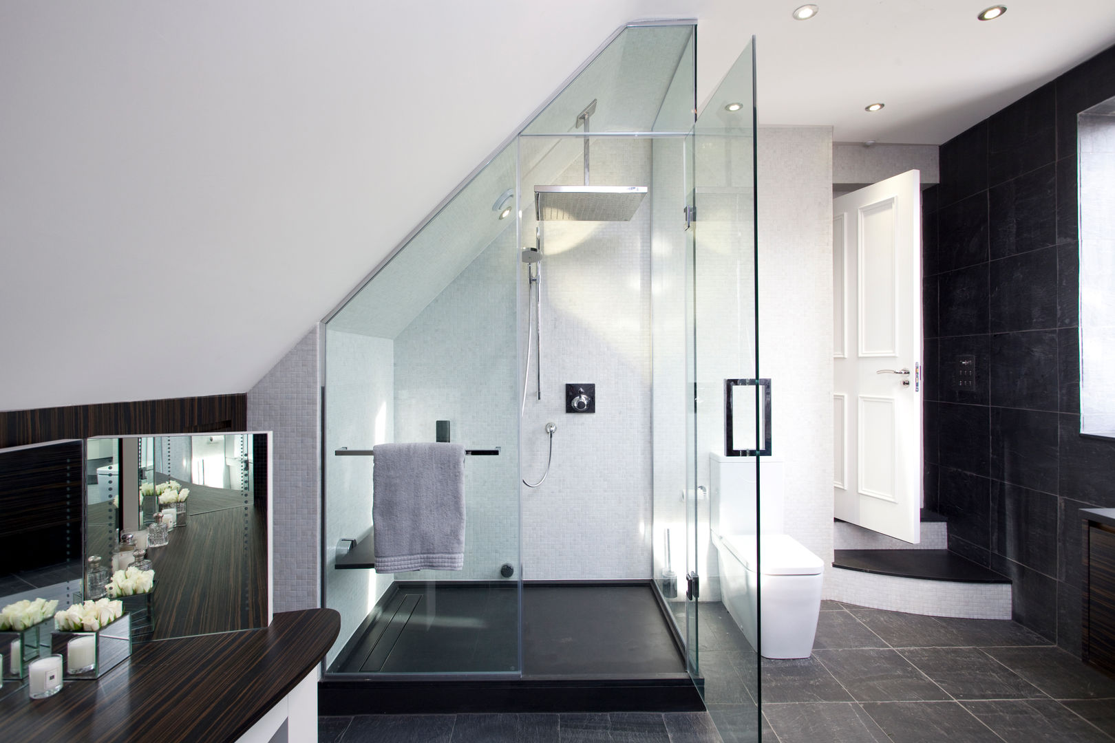 Chiswick W4: Perfect Bathroom Oasis, Increation Increation クラシックスタイルの お風呂・バスルーム