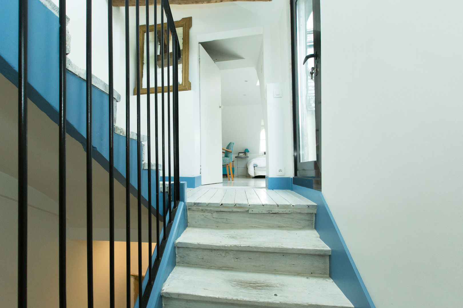 TOURS Cathédrale, Christèle BRIER Architechniques Christèle BRIER Architechniques Eclectic style corridor, hallway & stairs