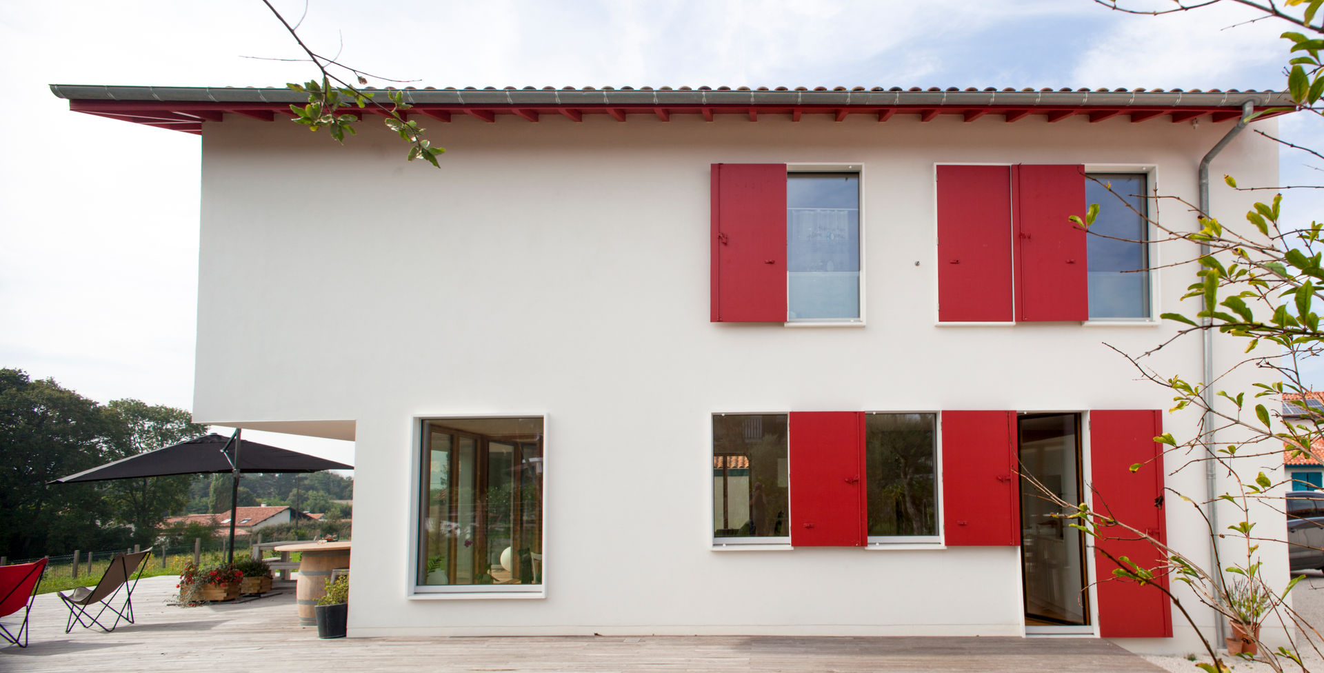 MAISON PASSIVE - ARCANGUES - PAYS BASQUE, POLY RYTHMIC ARCHITECTURE POLY RYTHMIC ARCHITECTURE Casas modernas