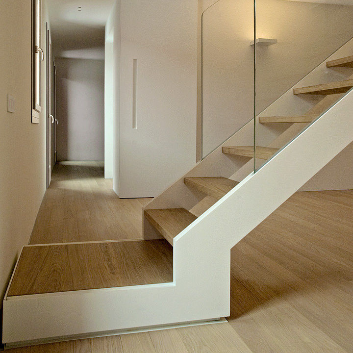 Staircase - private house, Ni.va. Srl Ni.va. Srl ห้องโถงทางเดินและบันไดสมัยใหม่