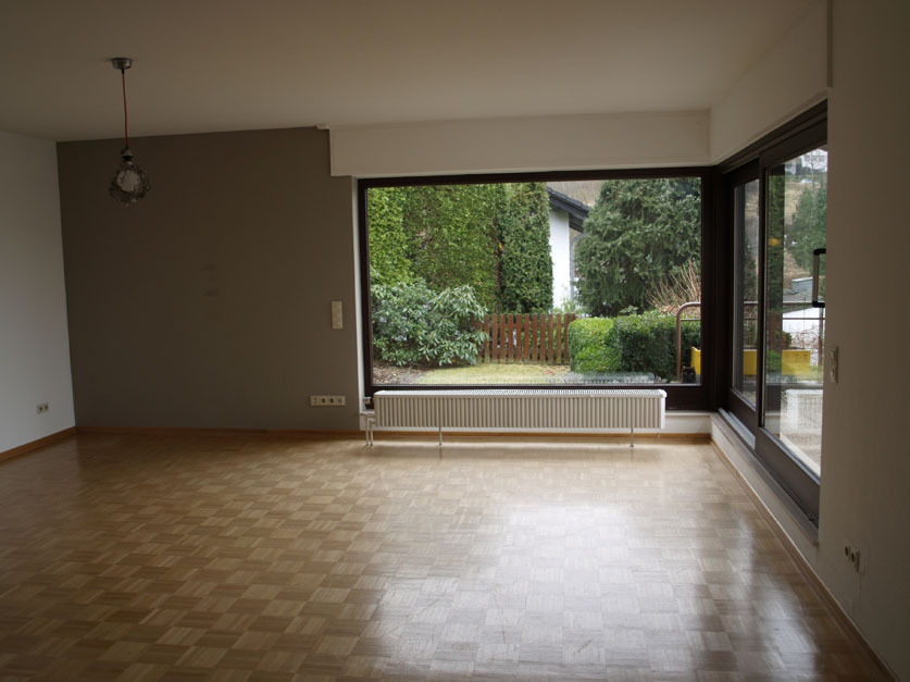 Eigentumswohnung im Bungalowstil, Siegen, Raumpraesenz-Homestaging Raumpraesenz-Homestaging غرفة المعيشة