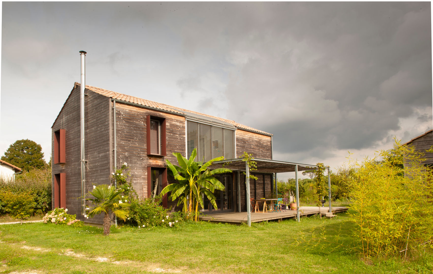 MAISON PASSIVE - TABANAC / GIRONDE, POLY RYTHMIC ARCHITECTURE POLY RYTHMIC ARCHITECTURE Espacios comerciales Centros de exhibiciones