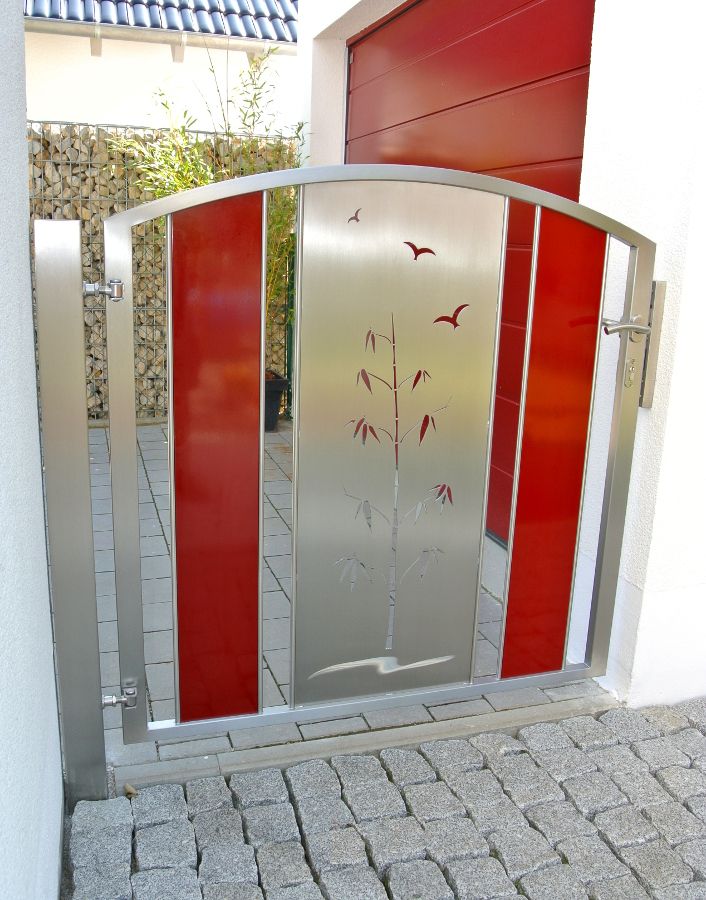 Stainless Steel Garden Gates Edelstahl Atelier Crouse: Jardines de estilo moderno Accesorios y decoración