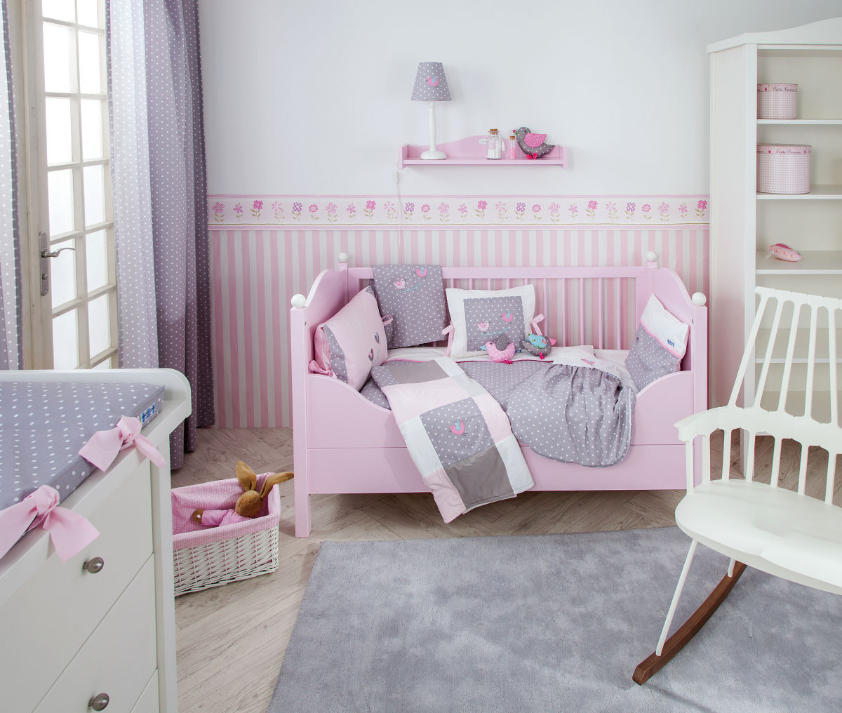 homify Classic style nursery/kids room