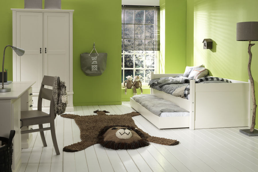 homify Classic style nursery/kids room