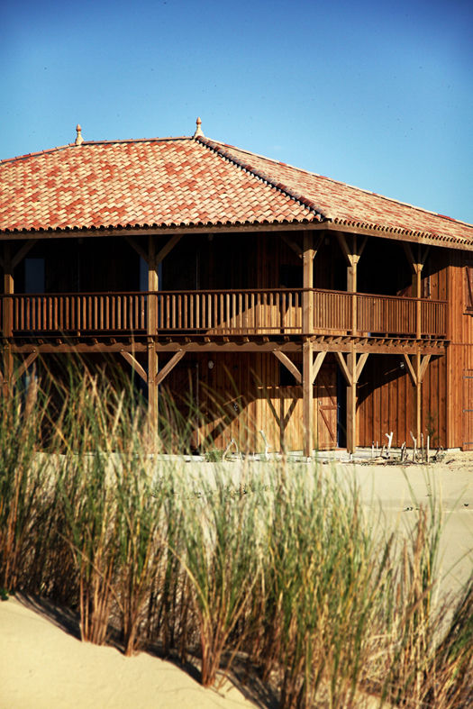 Face a l'Ocean, EURL Cyril DULAU architecte EURL Cyril DULAU architecte Casas de estilo mediterráneo Accesorios y decoración