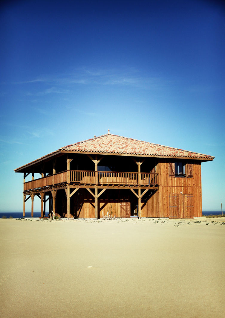 Face a l'Ocean, EURL Cyril DULAU architecte EURL Cyril DULAU architecte Casas mediterrânicas Acessórios e Decoração