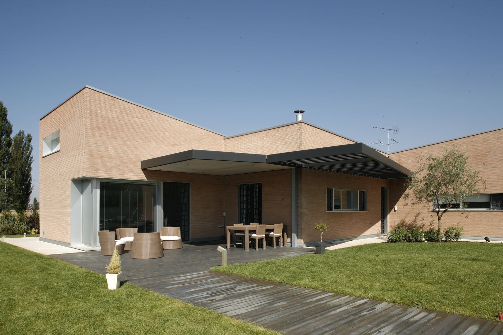 CASA PRIVATA BOLOGNA, OPEN PROJECT OPEN PROJECT Rumah: Ide desain interior, inspirasi & gambar