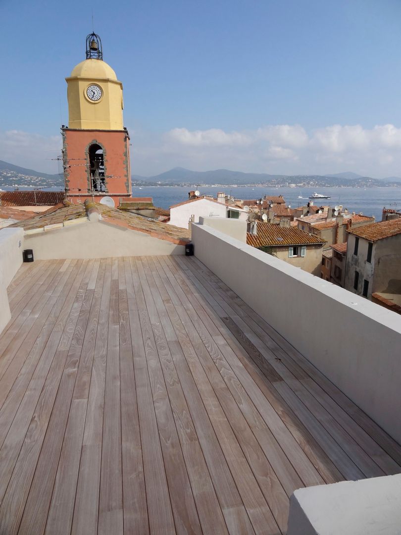 Maison de village à Saint-Tropez, Casa Architecture Casa Architecture Balkon, taras i weranda