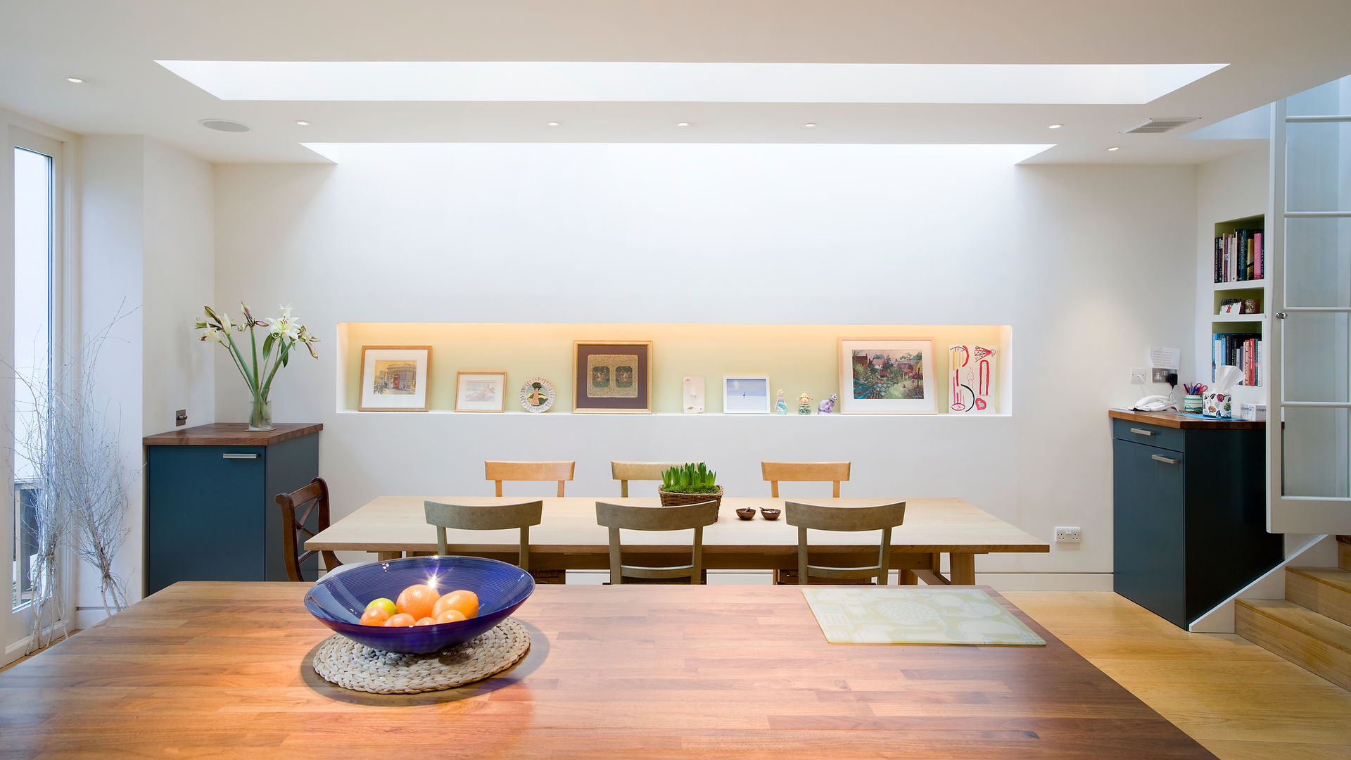 Skylights, Photography in the picture Photography in the picture Modern dining room