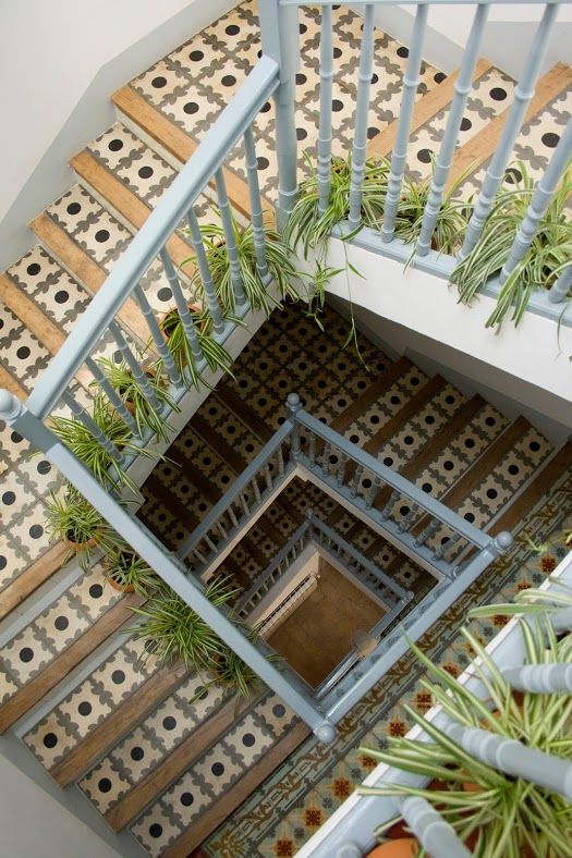 Decoración de Interiores estilo Mediterraneo, Casa Josephine Casa Josephine Mediterranean corridor, hallway & stairs