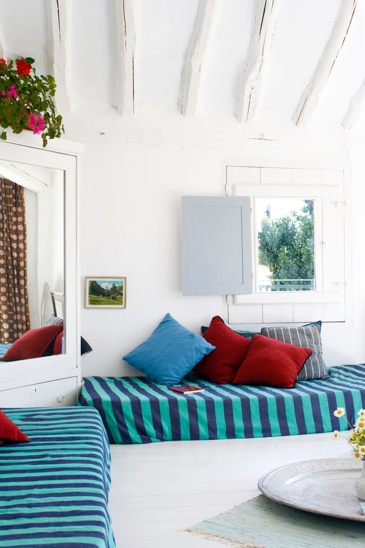 Decoración de Interiores estilo Mediterraneo, Casa Josephine Casa Josephine 地中海スタイルの 寝室