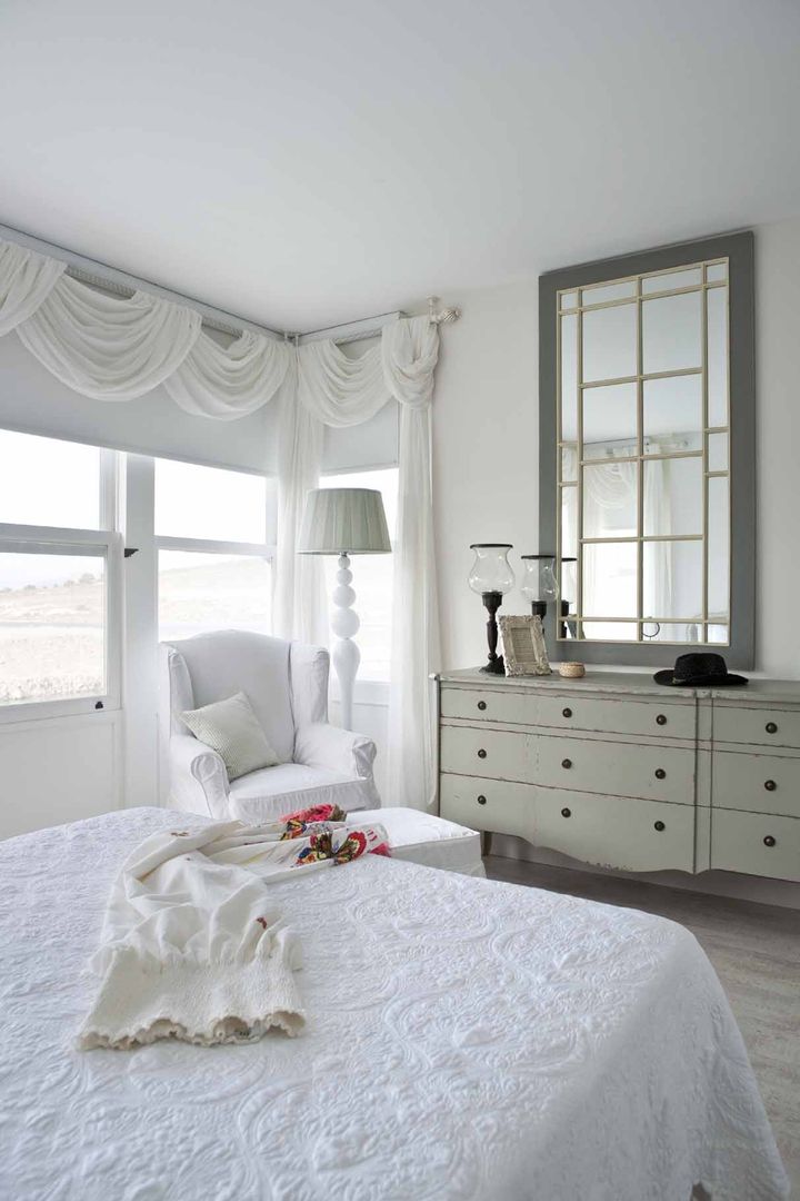 Çeşme Port Alaçatı, EKE Mimarlık EKE Mimarlık Modern style bedroom