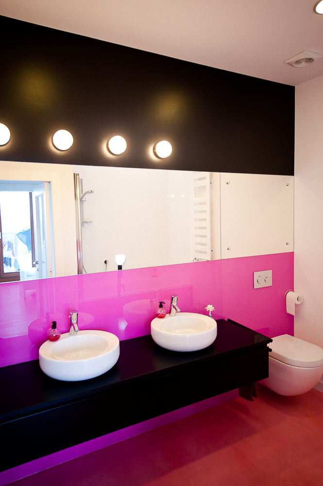 Apartament na Chodkiewicza, MATELIER MATELIER 現代浴室設計點子、靈感&圖片