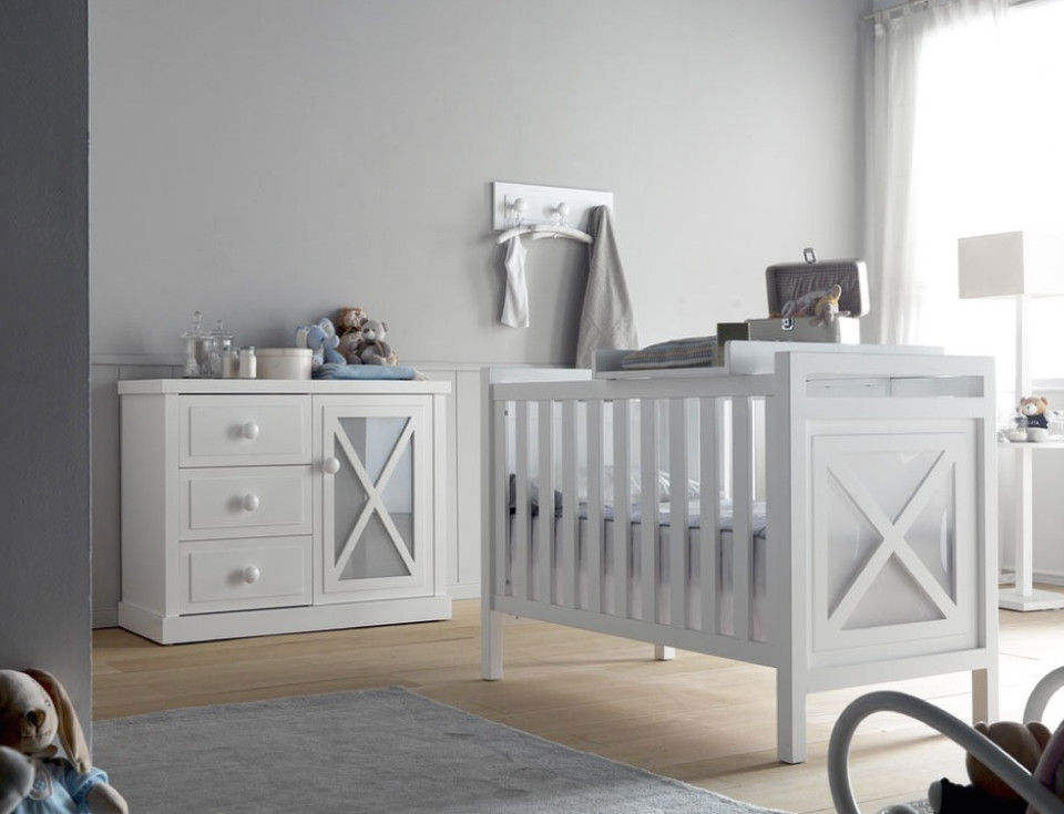 Habitación Aspas, Baby Luna Baby Luna Детская комната в стиле модерн Кровати