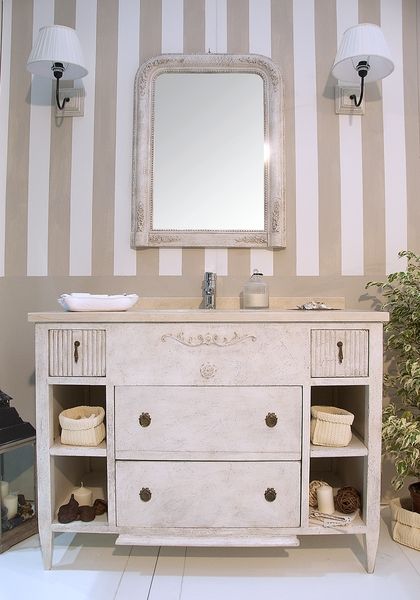 Mobili da Bagno su misura con legno da recupero : Shabby, LA BOTTEGA DEL FALEGNAME LA BOTTEGA DEL FALEGNAME Salle de bain méditerranéenne