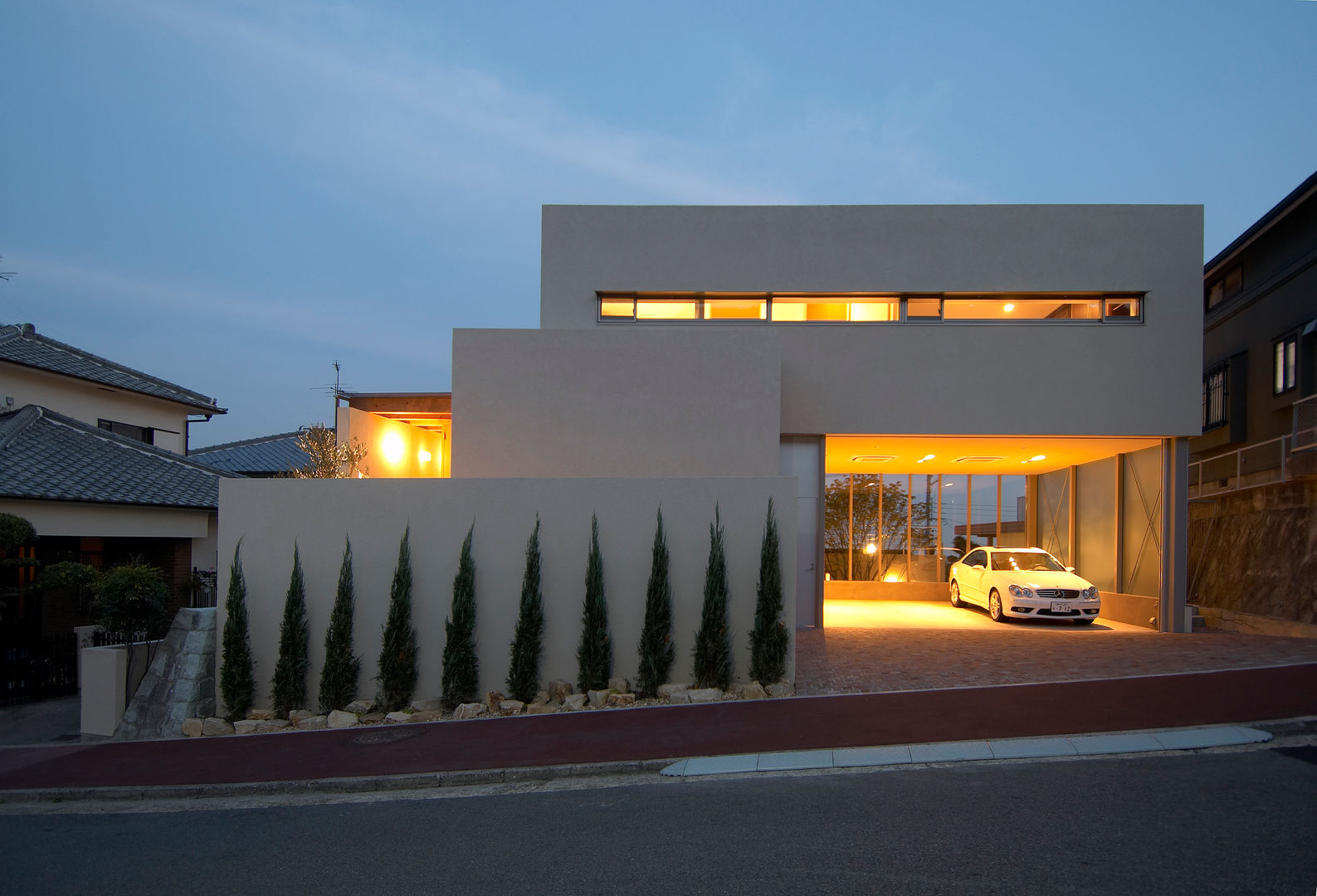 ., 株式会社 コンパス建築工房 株式会社 コンパス建築工房 Casas estilo moderno: ideas, arquitectura e imágenes