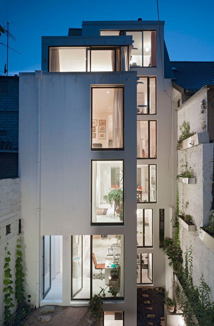 Wohnhaus Paradiesgasse 13, Marie-Theres Deutsch Architekten BDA Marie-Theres Deutsch Architekten BDA 모던스타일 주택