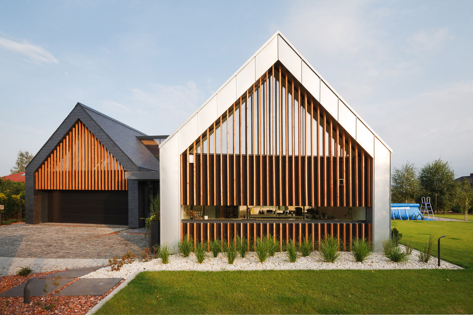 TWO BARNS HOUSE , RS+ Robert Skitek RS+ Robert Skitek Modern Evler