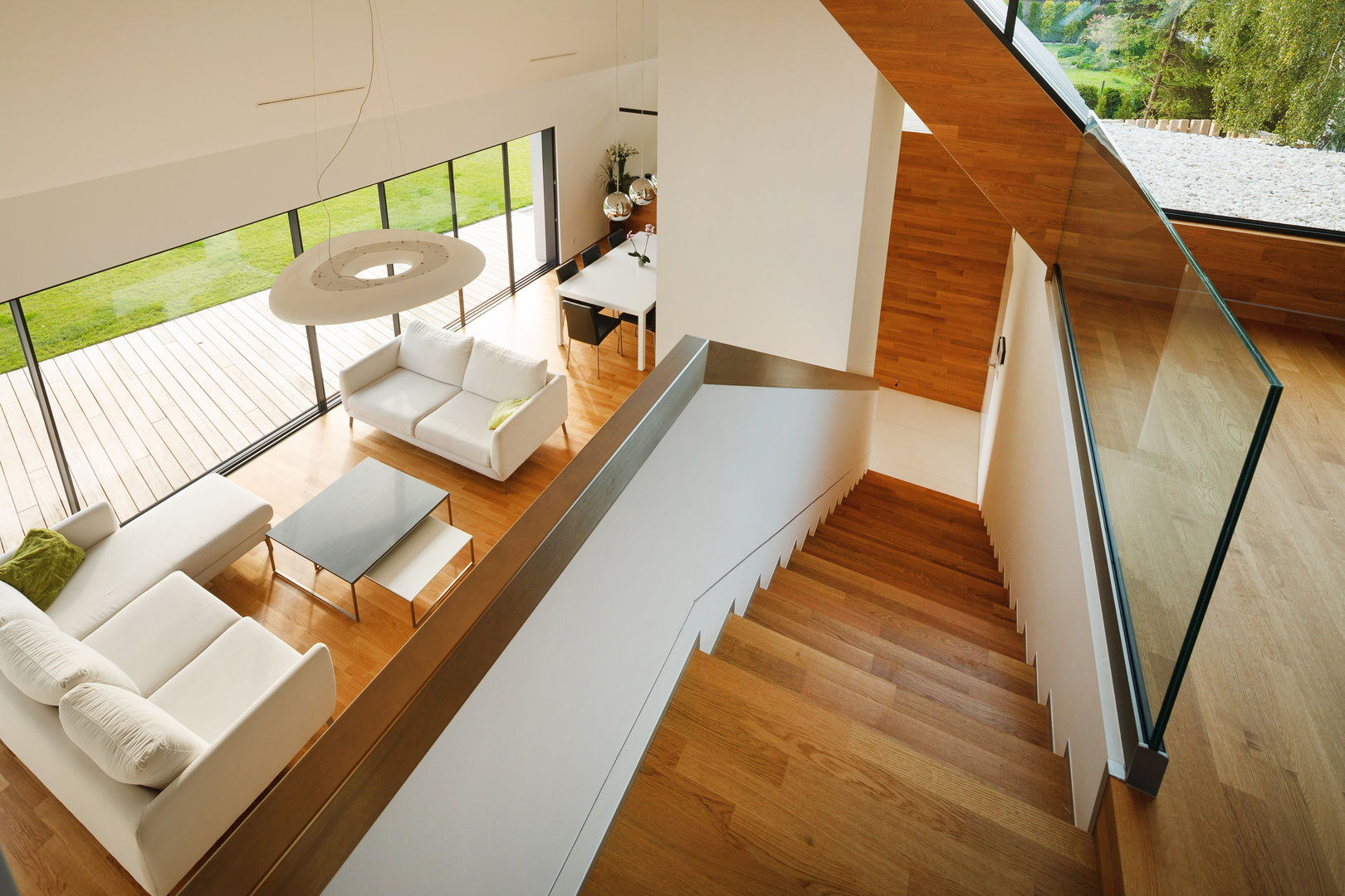 TWO BARNS HOUSE , RS+ Robert Skitek RS+ Robert Skitek Modern corridor, hallway & stairs