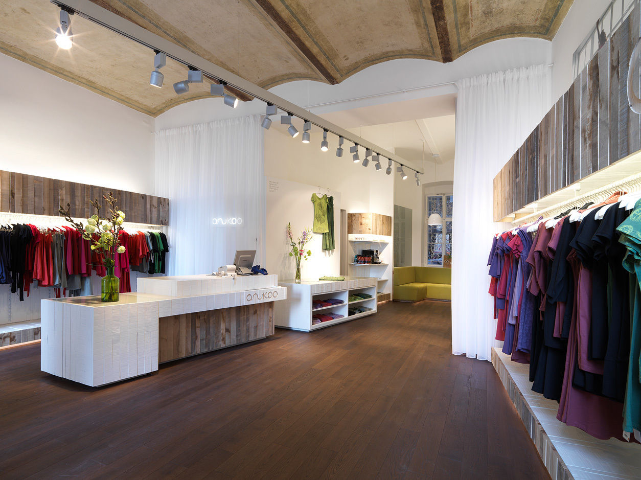 Anukoo Fair Fashion Shop, Atelier Heiss Architekten Atelier Heiss Architekten Espacios comerciales