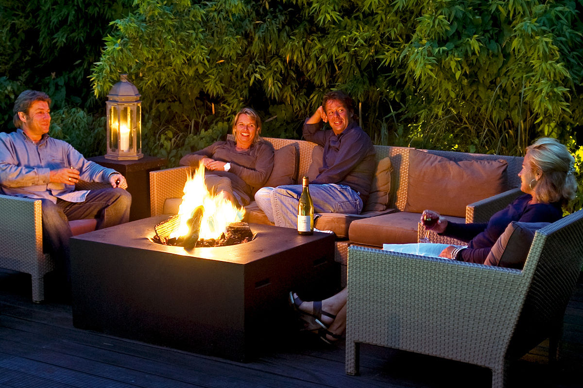 Gasfeuer für Garten und Terrasse, Kaminwunder - Eurolux GmbH Kaminwunder - Eurolux GmbH Jardínes: Ideas, imágenes y decoración Parrillas